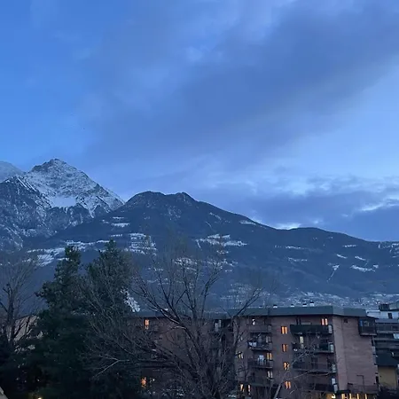 Apartamento Trilocale Arco D'augusto Con Box Aosta