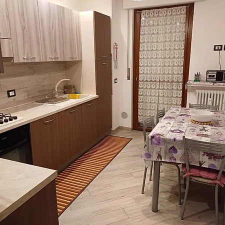 Trilocale Arco D'augusto Con Box أَويستا