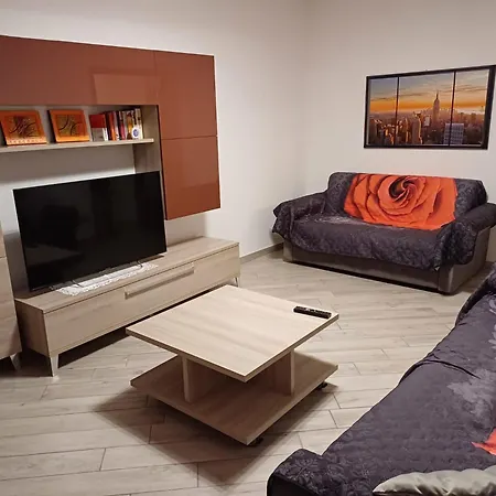 Apartamento Trilocale Arco D'augusto Con Box